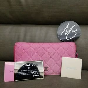 100%authentic  chanel wallet, caviar leather